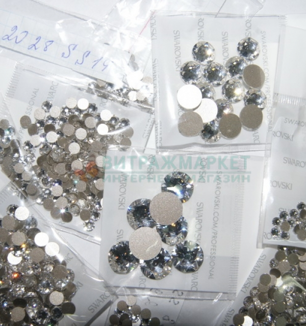 Крислаллы Сваровски с плоским дном без клея 2088 SS 14 CRYSTAL F