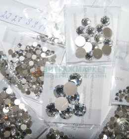 Крислаллы Сваровски с плоским дном без клея 2088 SS 14 CRYSTAL F